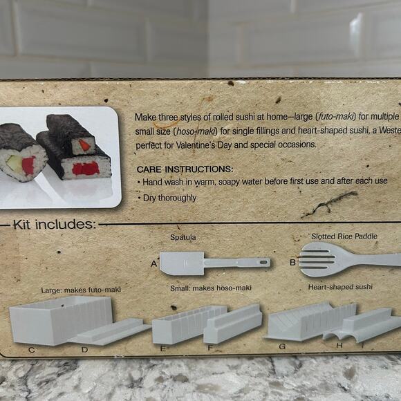 Sushi making Kit- 3 molds, spatula, rice paddle‎ and instructions - Picture 2 of 4